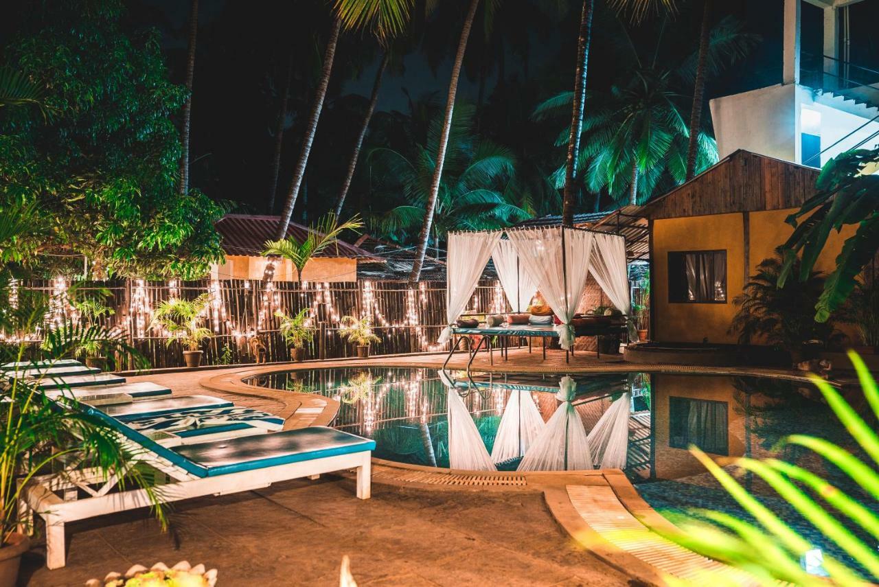 Devarya Wellness Beach Resort Morjim Dış mekan fotoğraf