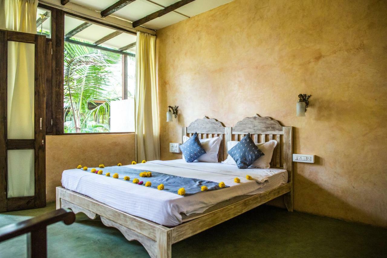 Devarya Wellness Beach Resort Morjim Oda fotoğraf