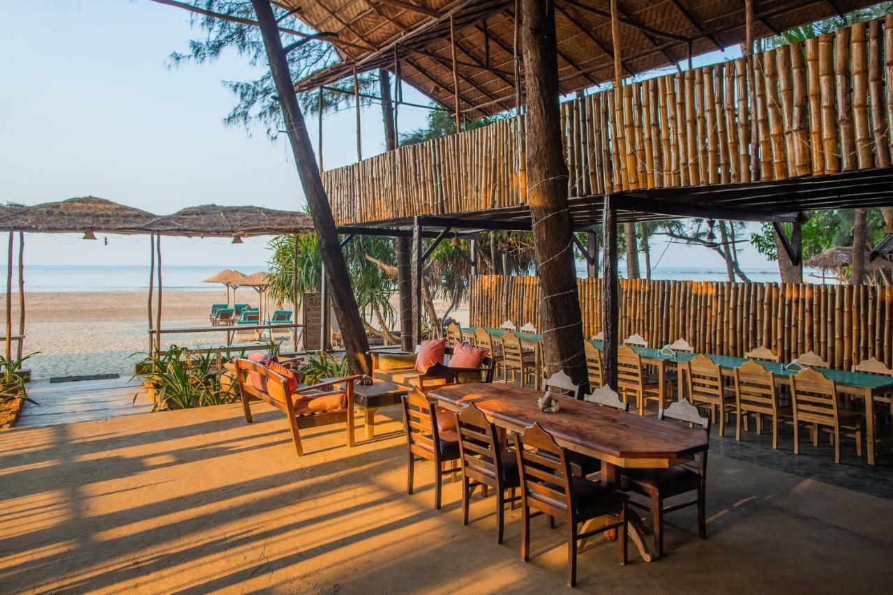 Devarya Wellness Beach Resort Morjim Dış mekan fotoğraf