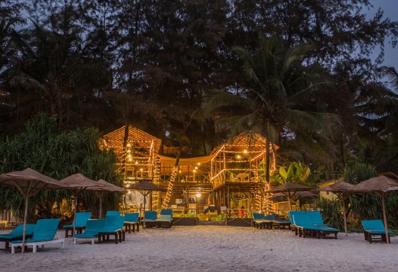 Devarya Wellness Beach Resort Morjim Dış mekan fotoğraf